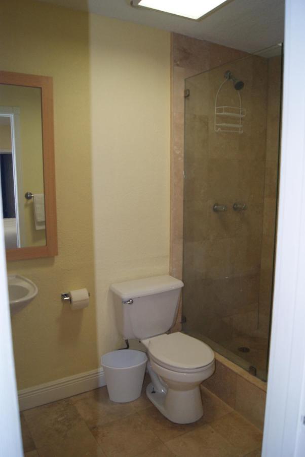 Private Studio Two Miles From Hard Rock Stadium Miami Gardens Esterno foto